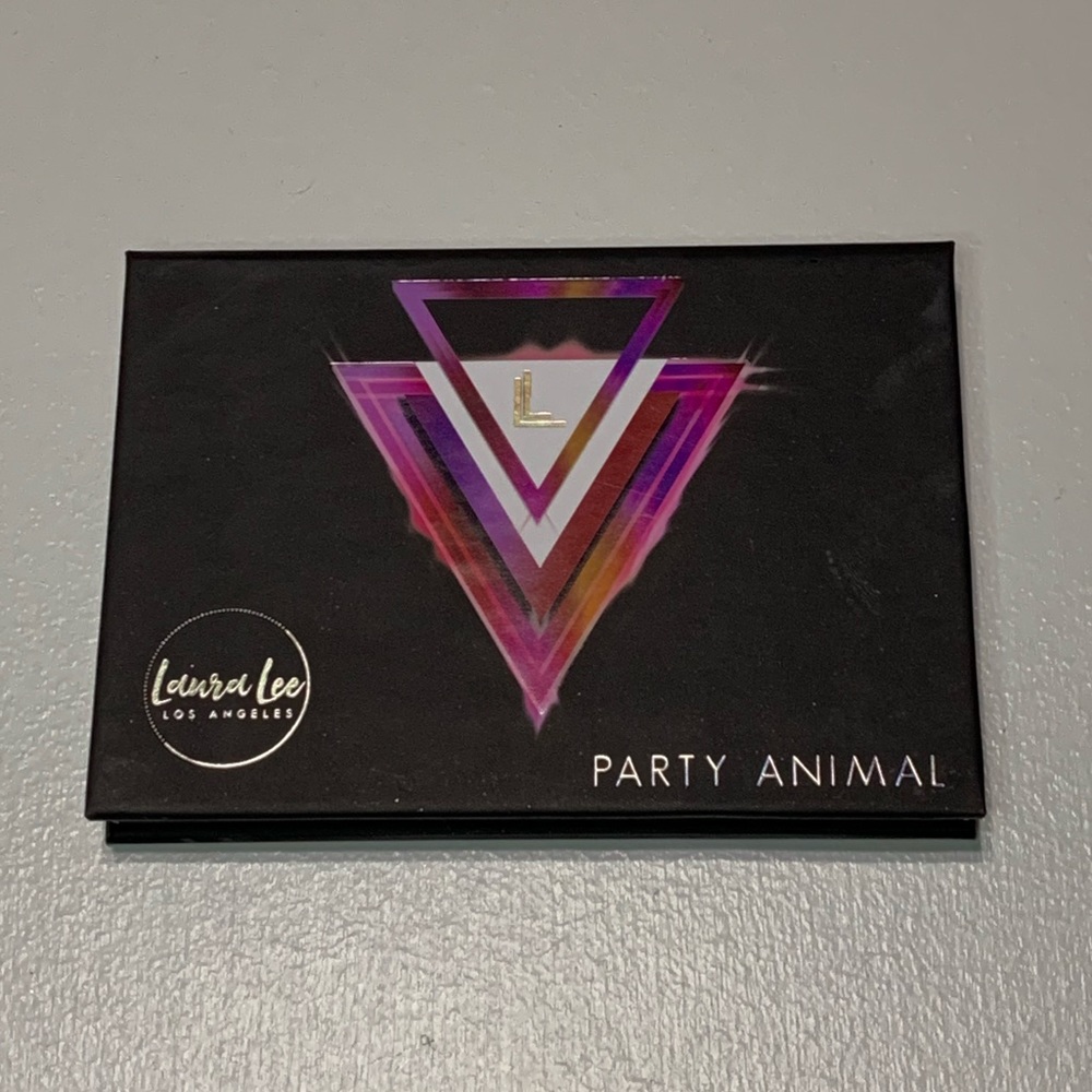 Laura Lee party animal pressed pigment palette